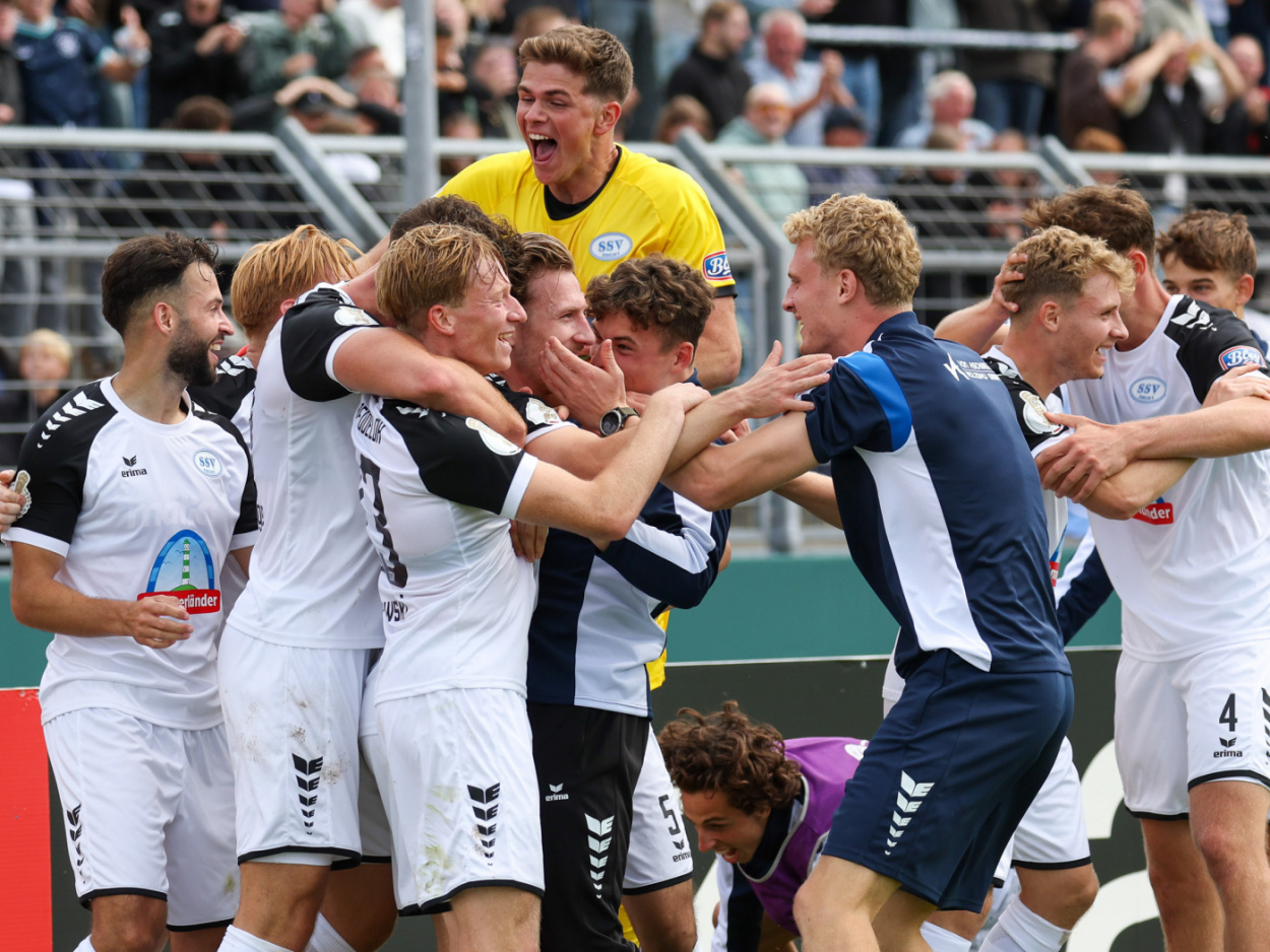 Pokal-Sensation im ERIMA Trikot: SSV Jeddeloh II schreibt Vereinsgeschichte