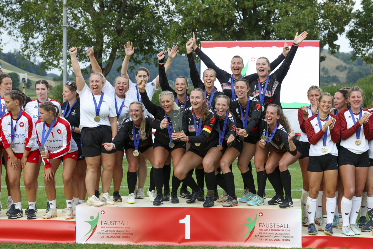 ERIMA feiert Europa- & U-18-Weltmeister im Faustball