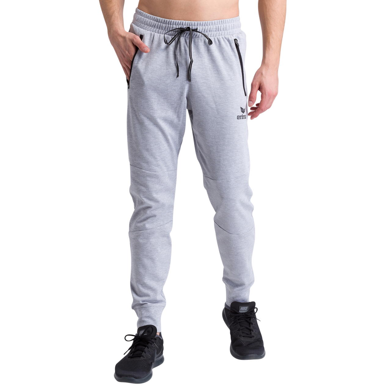 ERIMA Essential Sweathose – hellgrau melange/schwarz (Am Modell)