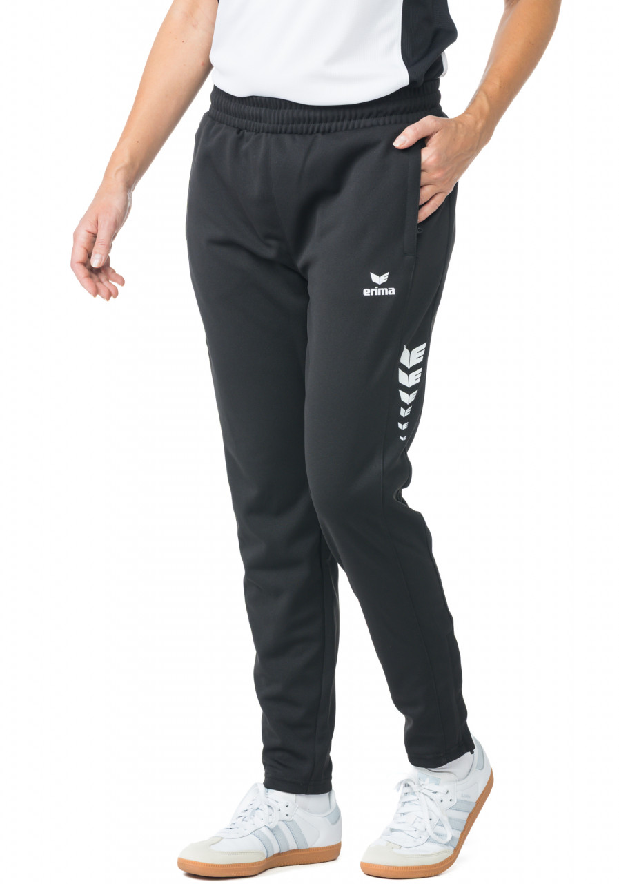 ERIMA CELEBRATE 125 Trainingshose – schwarz (Am Modell)